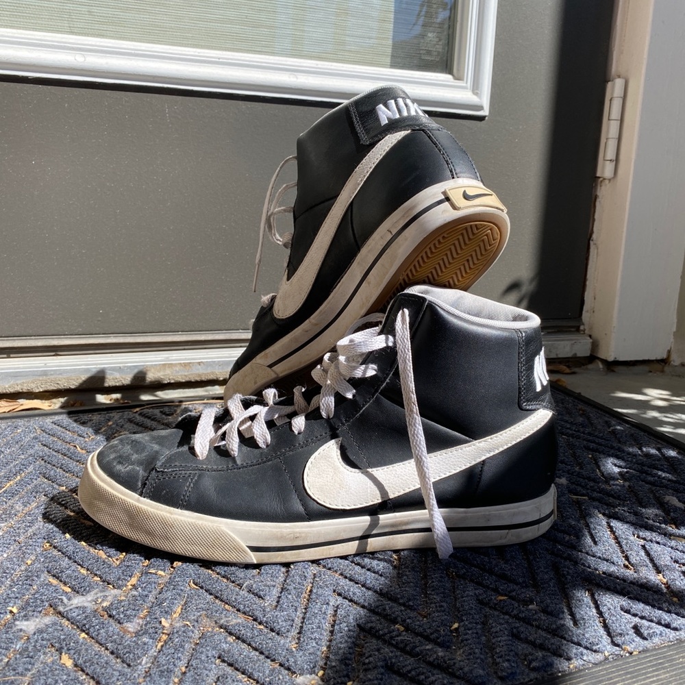 Nike - Black Hi Tops